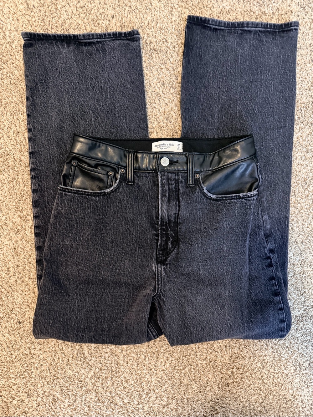 Abercrombie & Fitch Black Straight-Leg Jeans with Faux Leather Trim Size 4/27